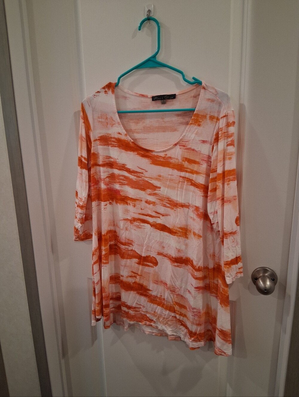 Rose & Olive White and Orange Scoop Neck Tunic